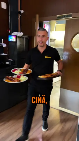 🤌🤌 Ceva bun pentru el, ceva bun pentru ea și altceva de pus pe mijlocul mesei pentru a fi împărțit.  Cină în doi la Duman. Vezi aici ce s-a ales.  👉 Vino și tu la Duman, alături de persoana dragă!  ✨ Duman – poftă de viață! 📍 Bulevardul Decebal nr. 13 📳 Comenzi: Glovo, Bolt Food ❗ Rezervări: 0738 170 063 ⏱ Zilnic: 11:00 – 00:00 #duman #cina #restaurant #dumanpoftadeviata #orientalfood   