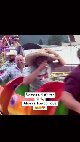 Vamos a disfrutar ahora si hay con que 🥹🥰❤️‍🔥 #paratii #fiestadelrancho  #juegosmecanicos🎢🎡🎠 