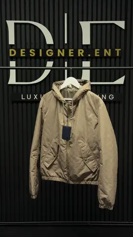 When versatility meets luxury✨ #DESIGNERENT #louisvuitton #lv #luxury #fyp 