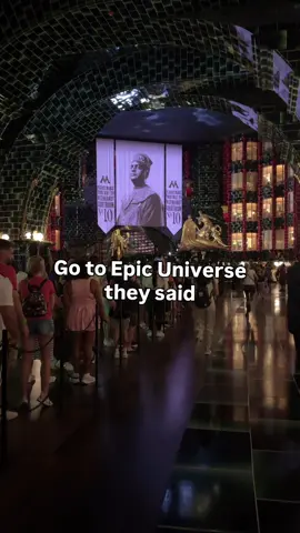 Ever heard of crowd control? 🥴 #universalorlando #epicuniverse #familytravel #themeparks 