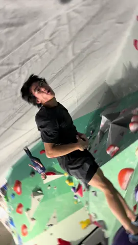 saw other climbers enter the upside down world #bleach #bouldering #anime #climbing #bankai 