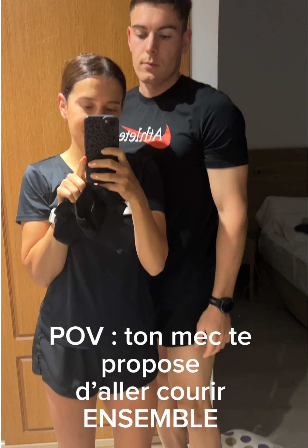 Toujours la même chose avec lui 🫠🙈😅 #courseapied #pov #couple #duo #palmademallorca 