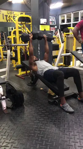 Just Do it…Just turn Up & Execute  . . #fyp #gym #stay #lean #dips 