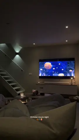 When it’s cozy and “no leaving the house” season 🎥🍿🍂 #pumpkinseason #fall #harrypotter #movienights #interior 