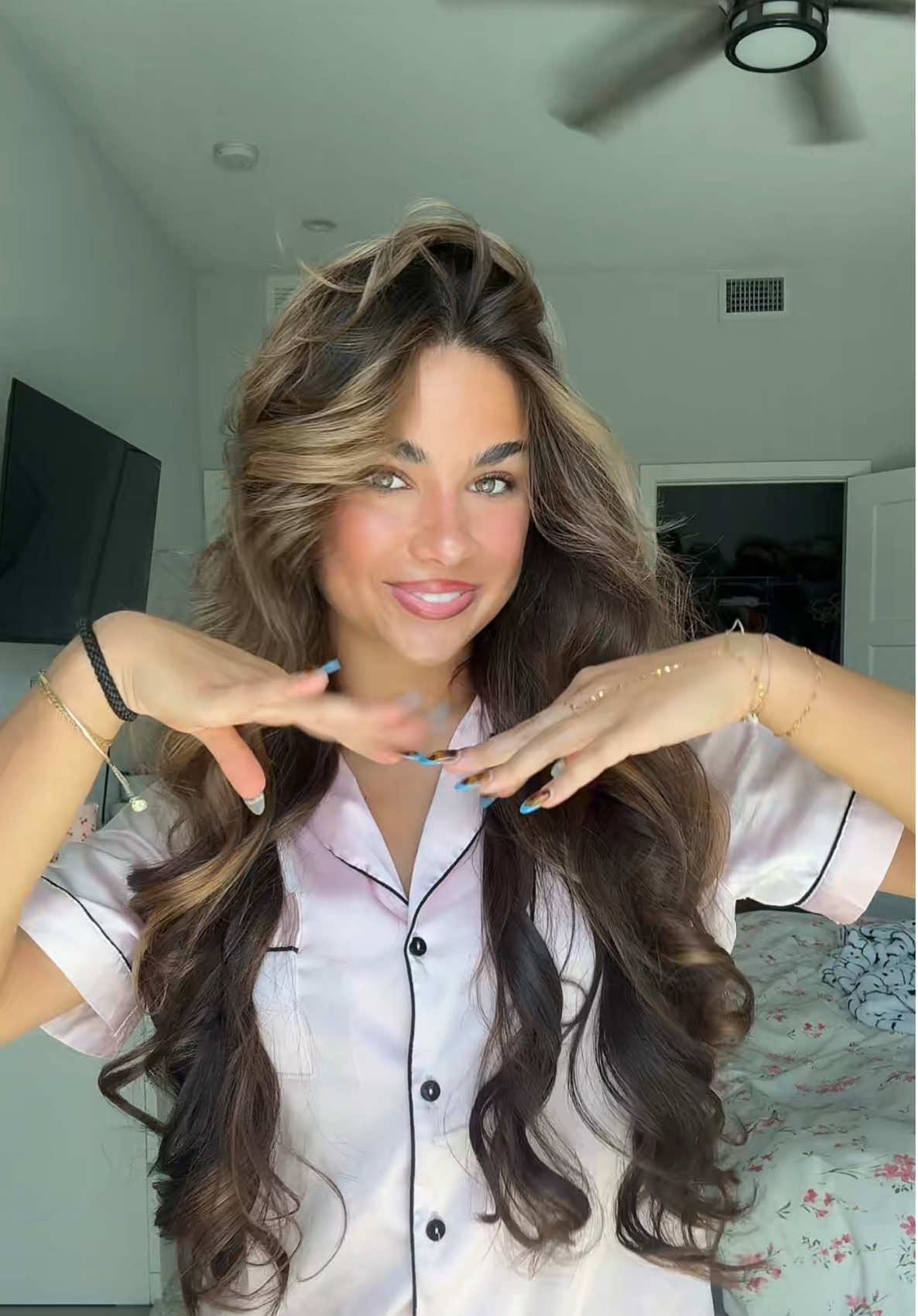 Absolutely obsessed with how easy it is to get these curls!! @TYMO BEAUTY US #tymobeauty #tymocurlpro #curlstymo #TYMOSBD #TYMOsuperbrandday