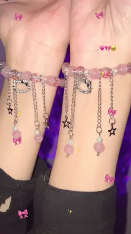 Bestie bracelet🤌🏻🥺🎀🫀 Dm for place an order for WhatsApp 03349866653 . . . . #fyyyyyyyyyyyyyyyy #plzunfrezemyaccount #viraltiktok #beadedbracelets #bestie @tiktok creators 
