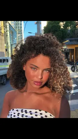 Paola Locatelli, French Beauty  #paolalocatelli #model #bp 