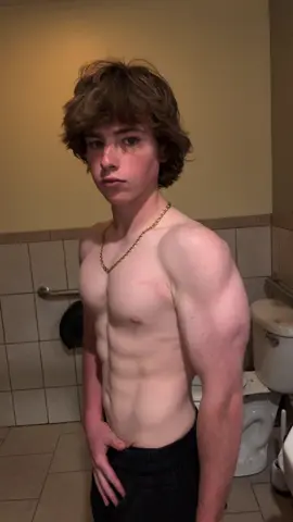 Mini cut needed #gym #lifting #aesthetic #fyp 