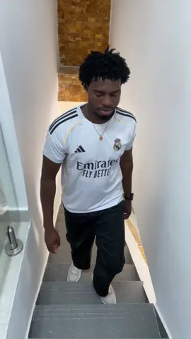 Esse mundo é dos fortes, se queres vencer na vida pega visão não pega feitiço. #sini #foryou #viral #viraltiktok #angola🇦🇴portugal🇵🇹brasil🇧🇷 