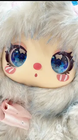 Oh my she is such a beauty! I love her so much. I was scared that I was going to get an elephant that I wasn’t going to like, but oh my goodness I’m so happy I got the blue one. Definitely want to add more to my collection. #liila #blindbox #unboxing #elephant #kawaii 