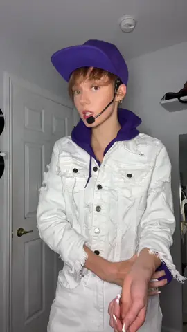 This is Bieber’s world 🌎 #justinbieber #halloweencostume #costume #halloween2025 