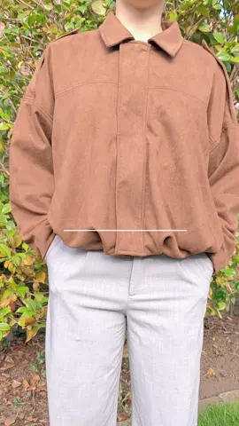 ✨Werbung ✨ Diese neue Damenjacke ist der perfekte Mix aus Stil und Komfort! 💯 Die lässige, lockere Passform sorgt für Bewegungsfreiheit, während die trendige Farbe jedes Outfit aufwertet. Ideal für Frühling und Herbst – leicht, aber robust! ✨ Ein Must-have für alle, die es minimalistisch, modisch und vielseitig lieben. 💫 #fashionstyle #OOTD  #herbstlook  #trendyoutfits  #casualchic 