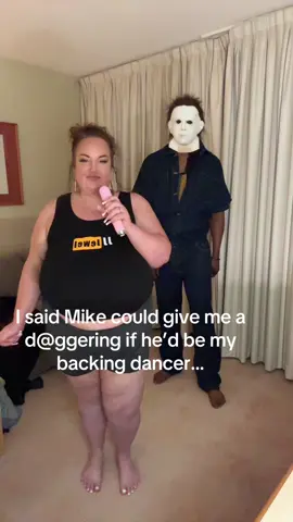 Do you think I let him?? #trend #backingdancer #couplegoals #horrortok #mikemyers 