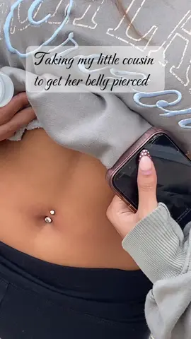Sunday shenanigans with @jazasauraus 🫶  #bellypiercing #peirced #family #peircing 