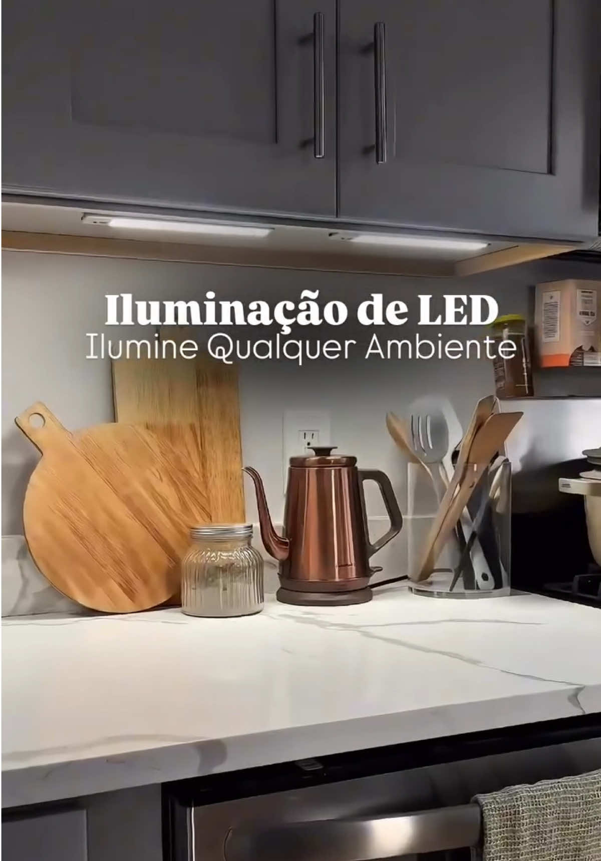 💡 Iluminação prática e moderna! A Luz LED Sem Fio 60CM com sensor inteligente acende automaticamente e recarrega via USB. ✨ 👉 Garanta a sua agora e leve mais conforto e tecnologia para sua casa! 🏡 #shopee #comprasnashopee #comprasonline #iluminaçãoled #iluminação 