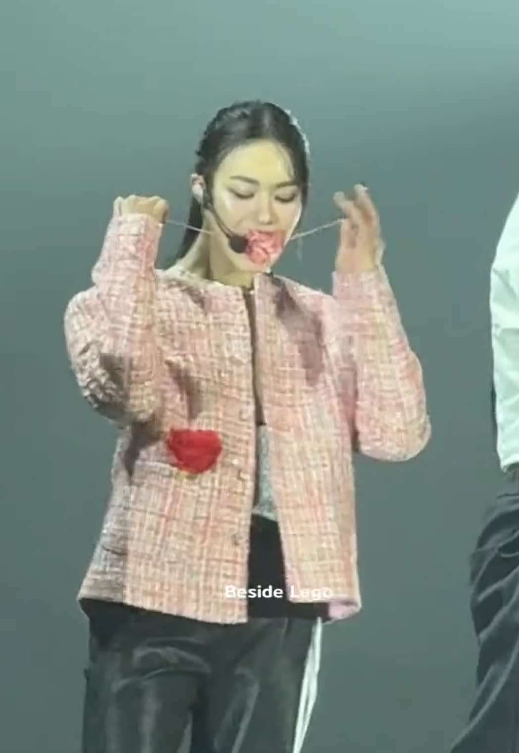 Love shot with Lego in PINK, so hot yet so sweet 🥹🔥🩷 #Lego_Rapeepong #LYKNDuskandDawnD2 #LYKN  #LOVESHOT #EXO @EXO 