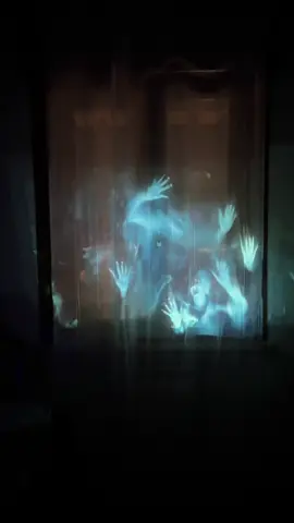 HALLOWEEN PROJECTOR IDEAS🧟👻!! #halloween #projectorideas #halloweendecorations #ghosts #projector 