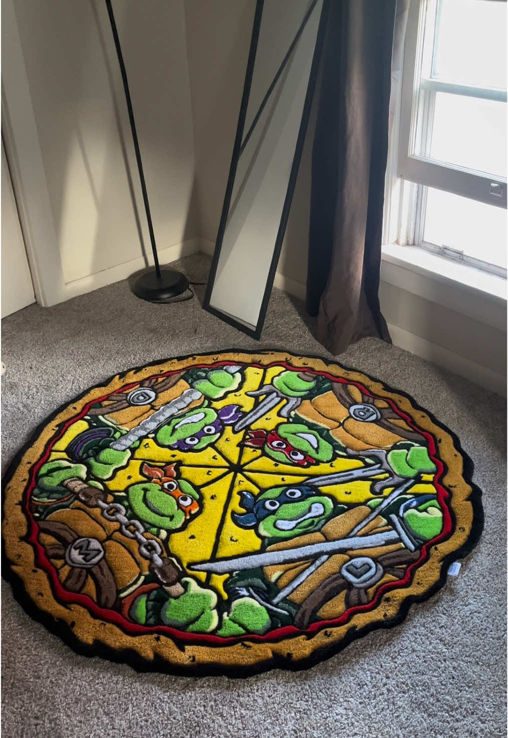 Protecting the city and saving the PIZZA 🥷🐢👊🏼  #customrugs #tufting #foryoupage #rugtok #teenagemutantninjaturtles 