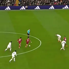 Salah missed a big chance against Manchester United 🤦🏻‍♂️  #liverpool #manchesterunited #PremierLeague #salah #foryoupage❤️❤️ 