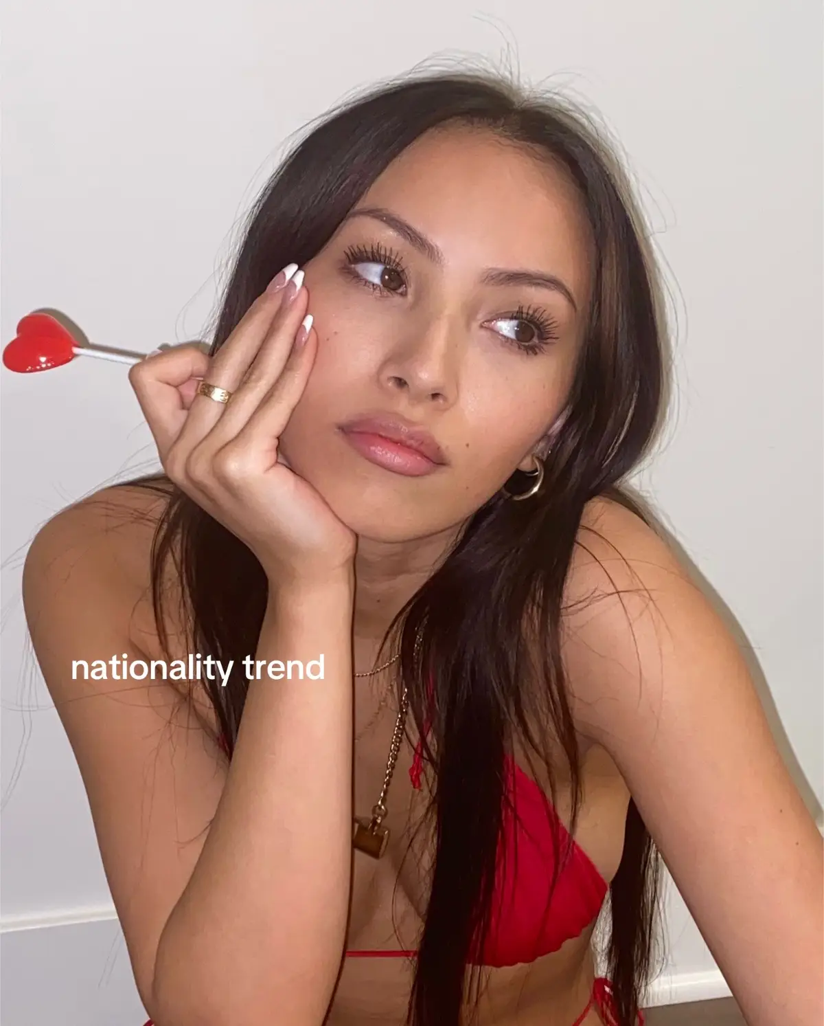 in another life i was a polyglot 🤓 #nationalitytrend #nosabokid #filipinagirl 