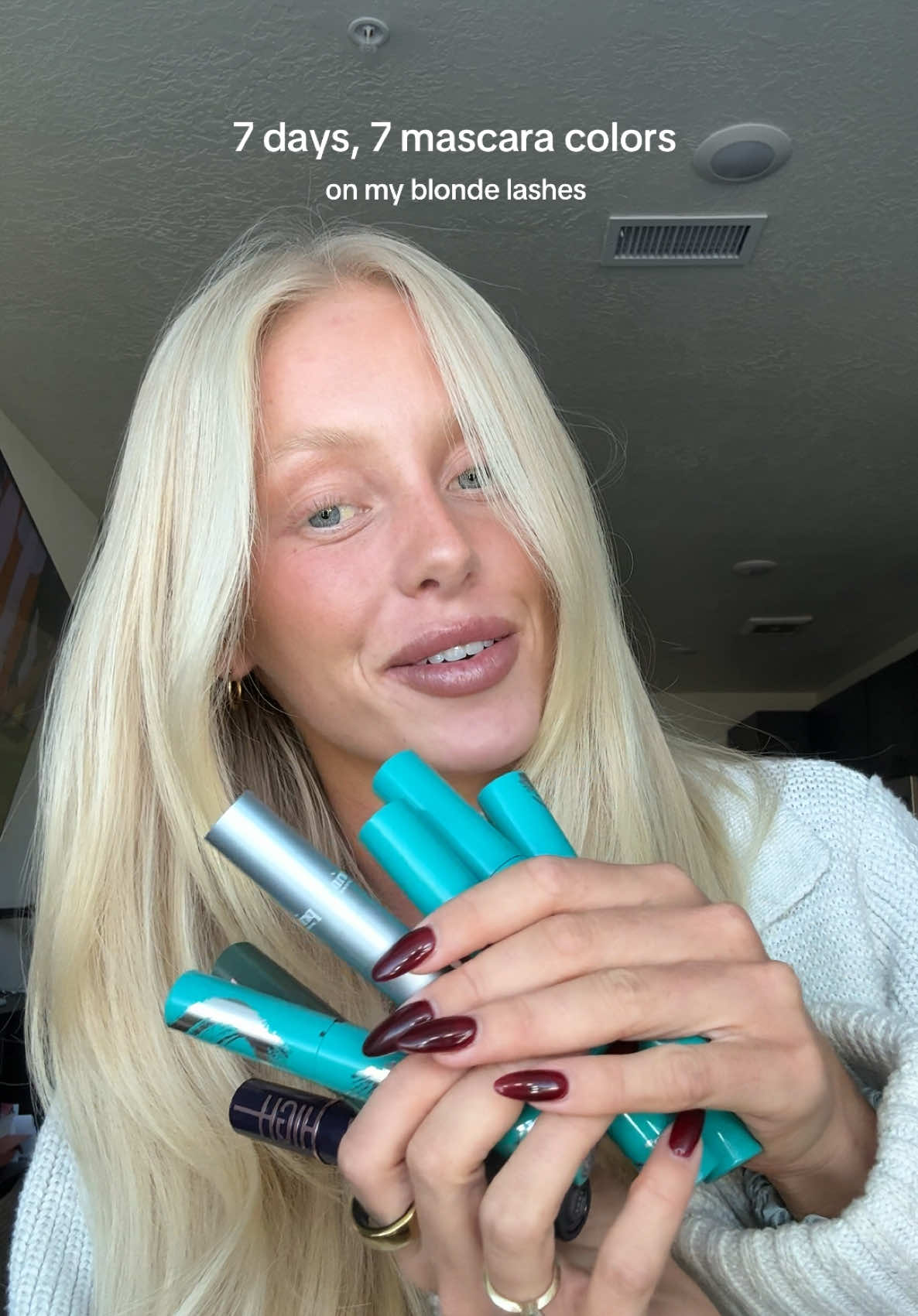 day 1 of different mascara colors! what do we think of GREEN?!!!!💚 #mascarareview #blondelashes #mascaraseries #blonde #greenmascara @Maybelline NY 