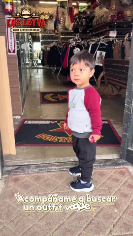 Vamos a buscar un outfit 🤠 outfit completo disponible en tiendas 🌵 envíos a todo USA 🇺🇸🤠 #westernfashion #westernstyle #fyp #foryoupage #viral 