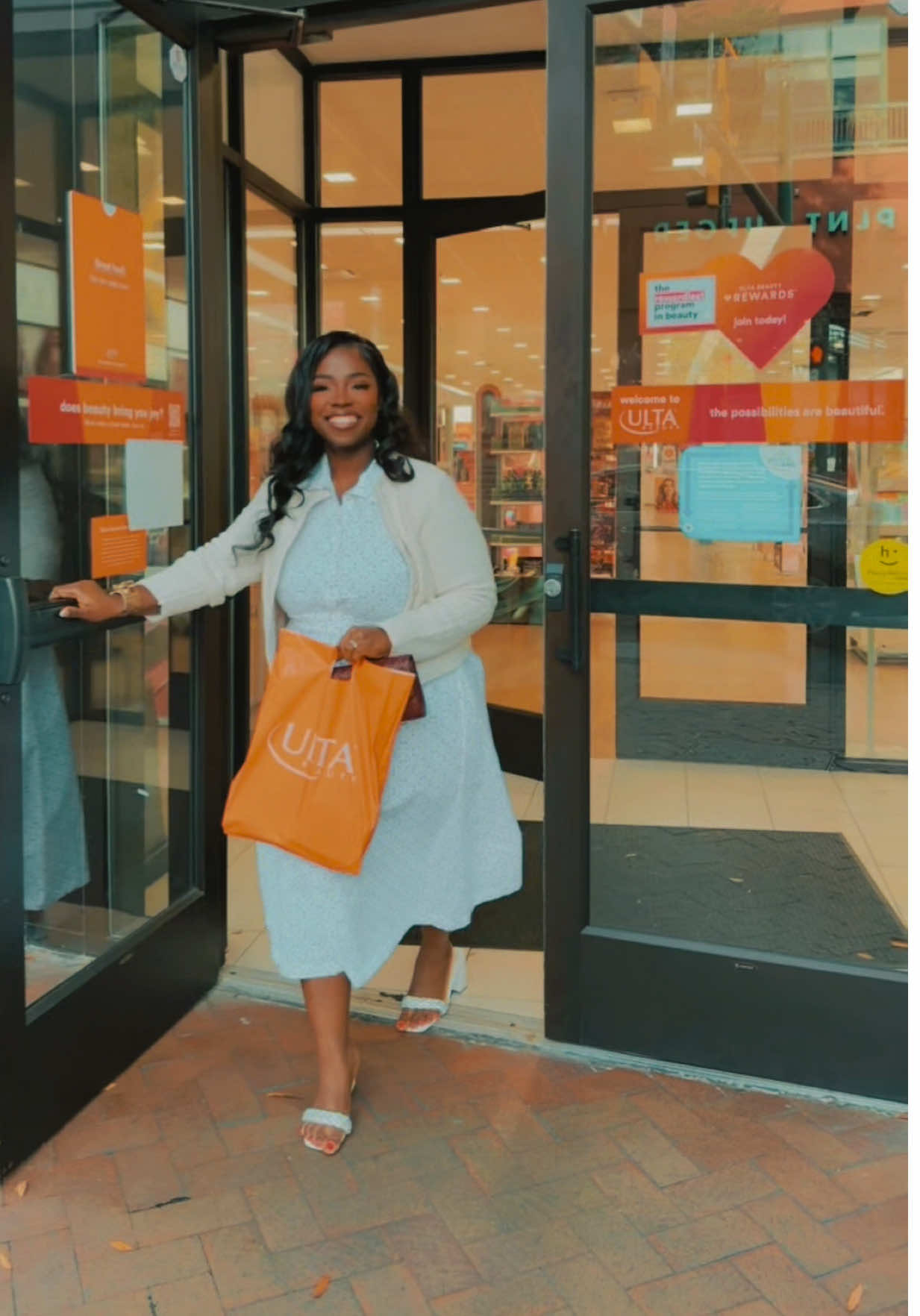 Weekend shopping @Ulta Beauty located #downtownsilverspring  #dmvinfluencer #marylandblogger #holidaygiftguide 