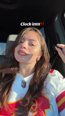 Idk how yall do these transitions effortlessly they so hard 😂 #fyp #transition 