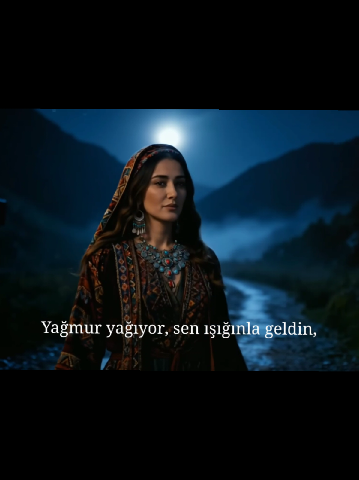 Her gotin, her deng, wekî şevên baranê bi hêrs û evîn tê gotin. #AyDîlberê​ #StranêKurdî​ #KurdishMusic​ #KlîpekKurdî​ #evîn 