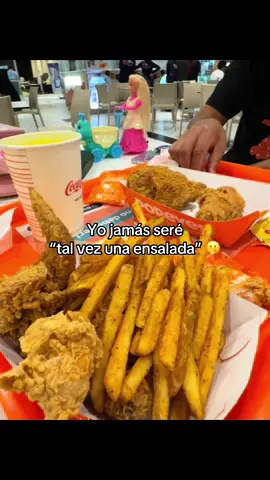 Jamás 🙅🏻‍♀️ #ensalada #comer #jamás #chatarra 