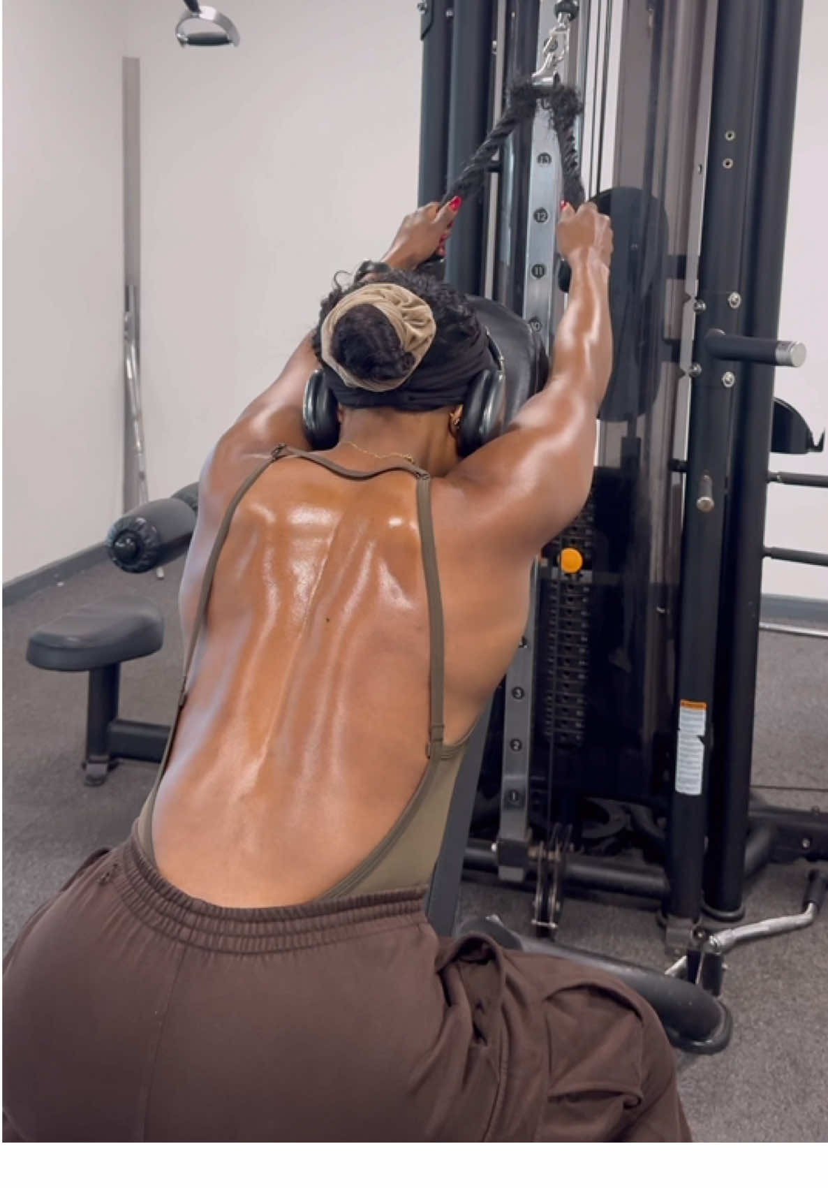 #GymTok #tonedback #gymmum #gymgirltiktok #GymTok 