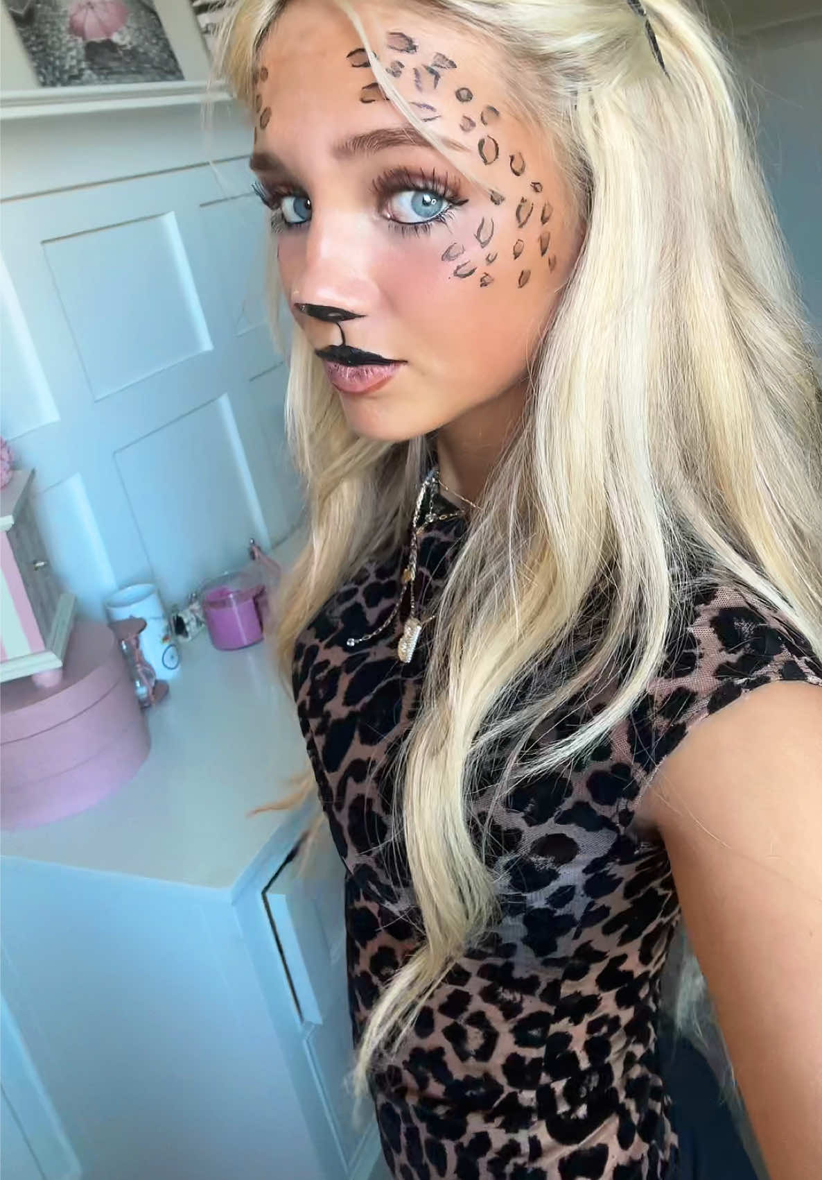 Halloween inspo >>fit by @MOTEL #halloweencostume #halloween #halloweenmakeup #outfitinspo #cheetah 