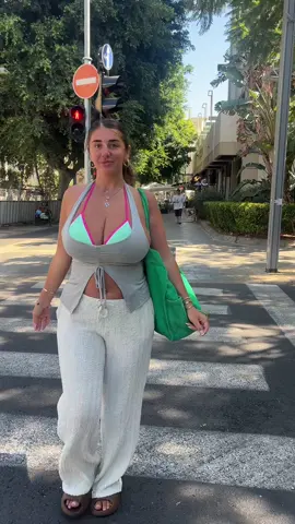 Very bizarre #fyp #telaviv 