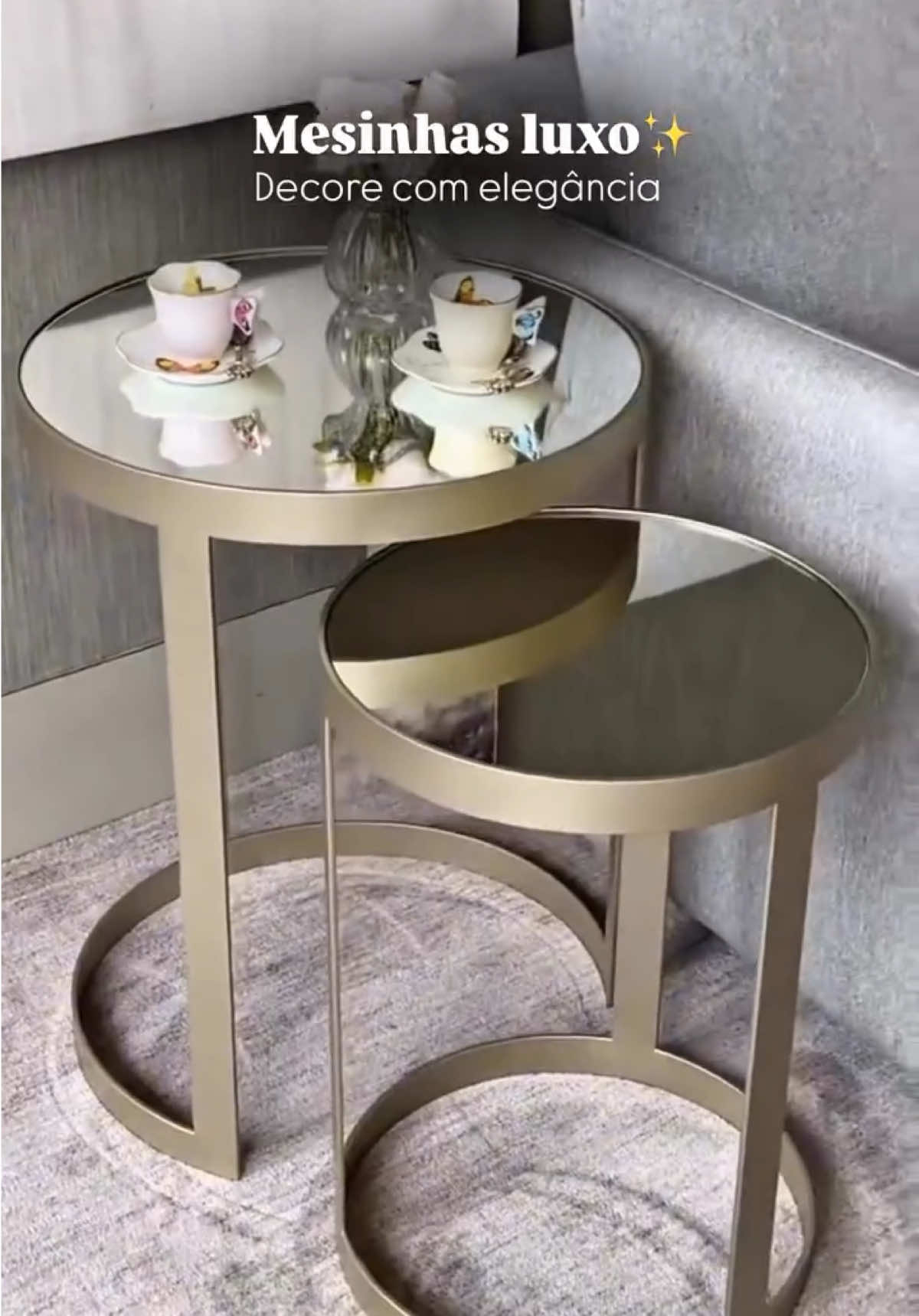 Estilo e funcionalidade para sua sala! O Conjunto de Mesa Canto Lateral Dupla é perfeito para apoiar objetos e complementar seu sofá com elegância na cor Champagne. 👉 Garanta já o seu e transforme seu espaço com praticidade e charme!  #shopee #comprasnashopee #comprasonline #mesinhadecanto #mesinha 