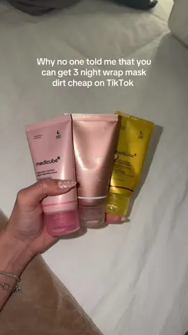 Glass skinnn!!! 🤍❤️ #medicubewrappingmask #glassskin #medicibeglowset 
