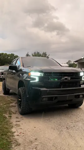 Paso por ti 🫦 ⛰️  ##duramax##blackduramax##diesel##chevy##trocasperronas           