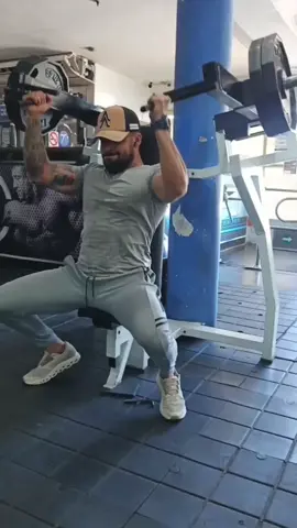 ENTRENADOR PERSONAL 📍 CORO FITNESS CENTER. sígueme en Ig: @gym.es.vida1 #Fitness #gym #gymmotivation #training #fit 