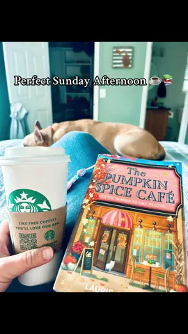 #BookTok #pumpkinspicecafe #momsthatread #falltbr #octobertbr 