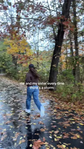 perfect weather for baseball.. better hold on tight spider monkey @Jenna Lu #twlight #twilighttiktok #bellaswan 