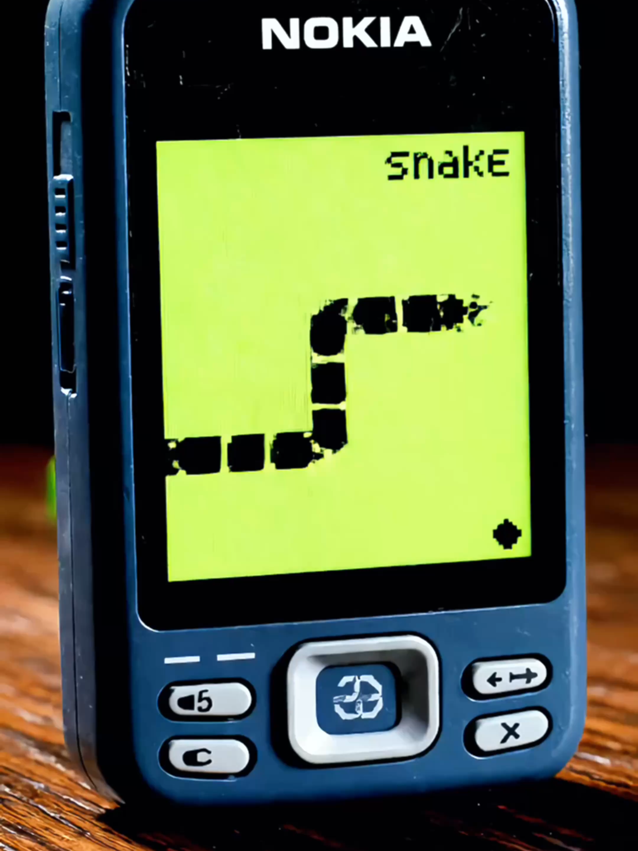 Sua infância foi uma mentira (brincadeira 😂): O Jogo da Cobrinha NÃO nasceu na Nokia! #BytesDeCuriosidade_09  #nostalgia #anos90 #jogos #curiosidades #nokia #jogodacobrinha #retrogaming #techtokbrasil #aprendanotiktok  Quem lembra de passar horas nisso? 🙋‍♂️ Mas a história real do Jogo da Cobrinha começou BEM antes... #BytesDeCuriosidade_09 #nostalgia #anos90 #nokia #jogodacobrinha #AprendaNoTikTok
