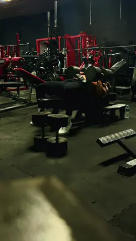 130 pounds for 6 then drop down to 115 for 3 more 👏💪🏼 #workout #chestday #fyp