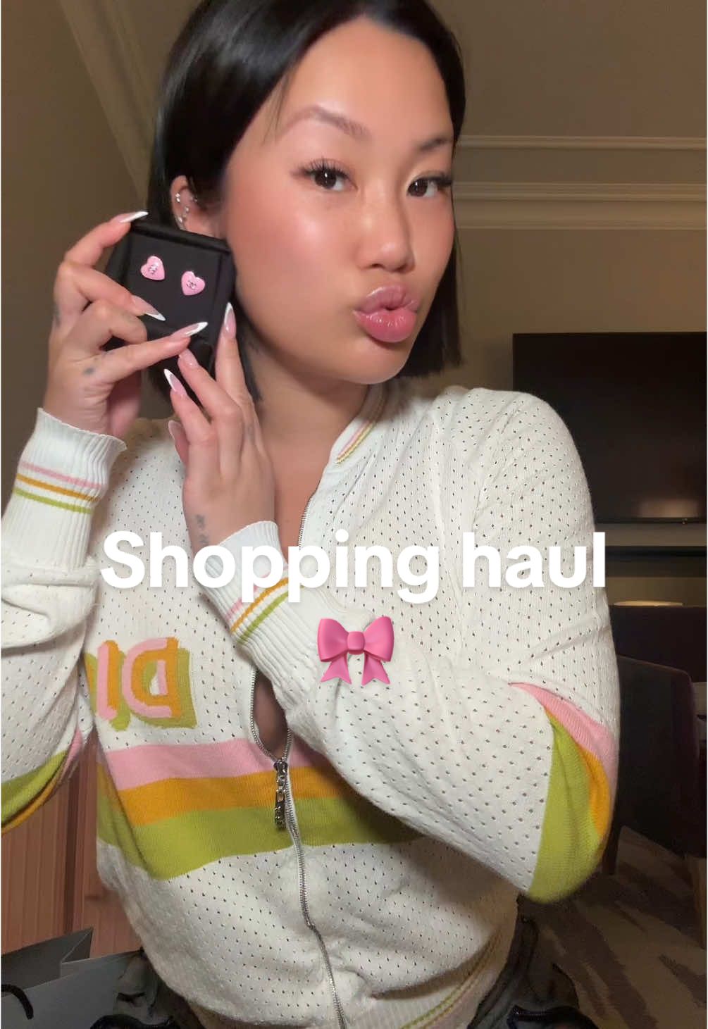 Quick little haul timeeeee💖😛This @RIMOWA suitcase??!!! Omg😭😭😭#haul #shoppinghaul #fyp 