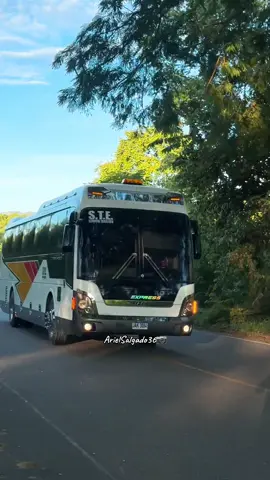 Transportes Urbinas Express 😮‍💨😎😎 #pasionporlosbuses #arielpasionporlosbuses #busesdehonduras🇭🇳🇭🇳 #transportesurbina #hyundaiuniverse 