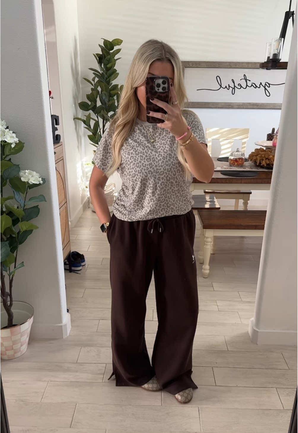 Soft and comfy wide leg pants! #outfitsinspo #widelegpants #underarmour #tiktokshop #tiktokshopcreatorpicks 