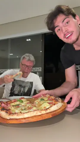 Pov: vc está na mesa comendo pizza com a gnt😋🍕