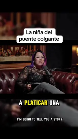 Una mujer llamada Indira ve una niña escondida bajo una mesa, y luego corriendo hacia un puente colgante, donde desaparece. #paranormal #fyp #Mexico #storytime #foryoupage 