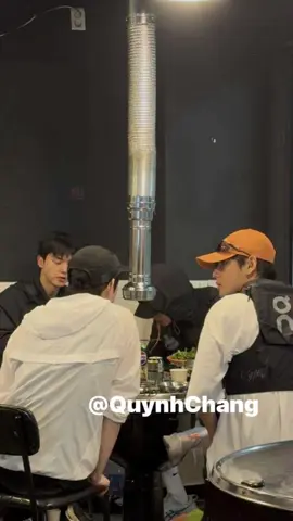 #taehyung lari bareng #SongKang 💥