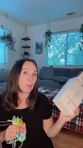 This is hands down the best entertainment for my cat. He loves it. #happycode #electriccatteaser #catsoftiktok @Happycode 