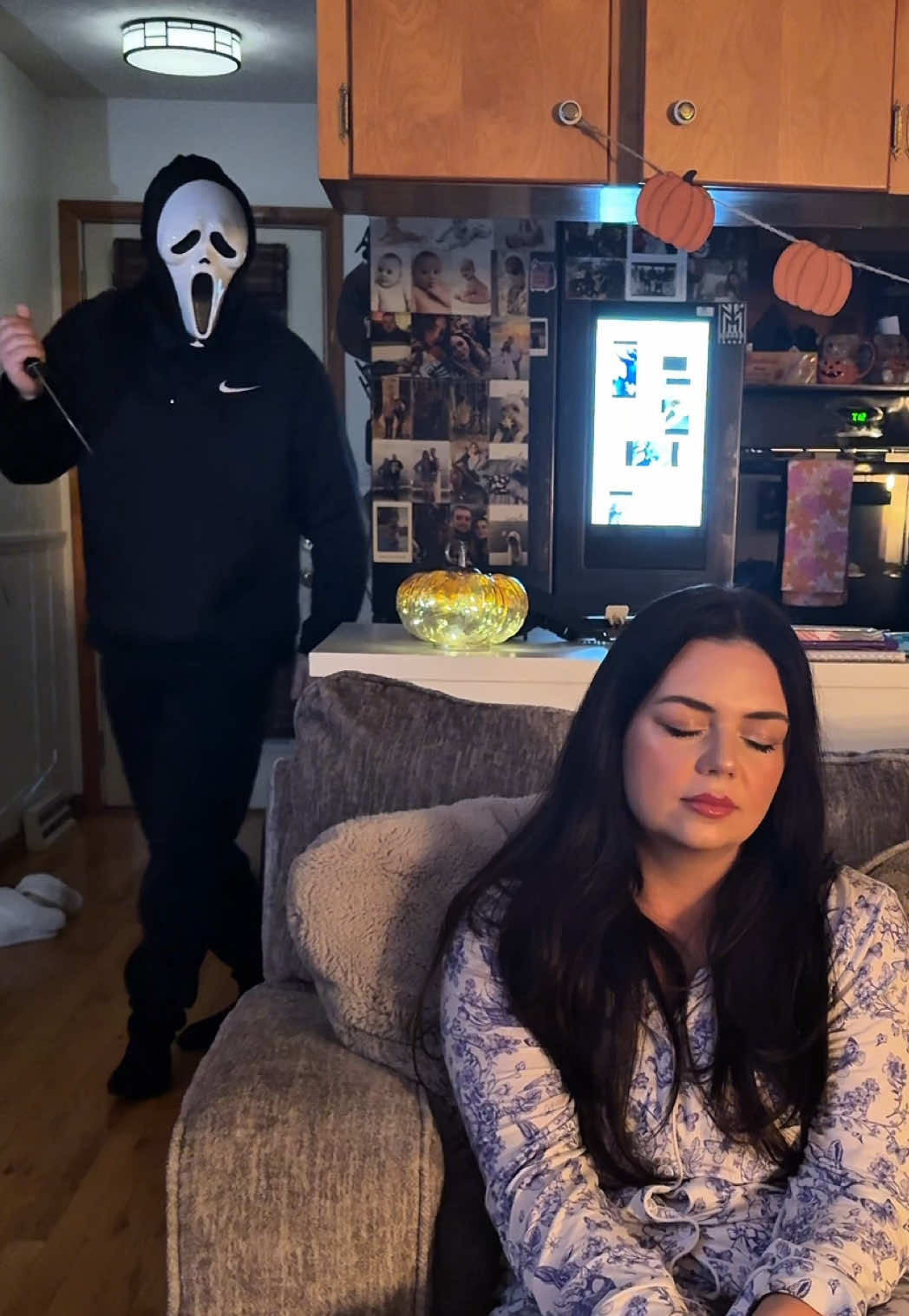 Me: running for my life Him: adding the song to his playlist 💀🎧  #jlabheadphones #fyp #scream #ghostface #halloween  @JLab  