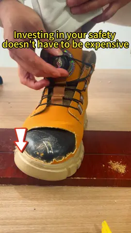 Light and comfortable, the grip is more stable than my life.#mensshoes #workshoes #safeshoes #tiktokshop #menshoes 